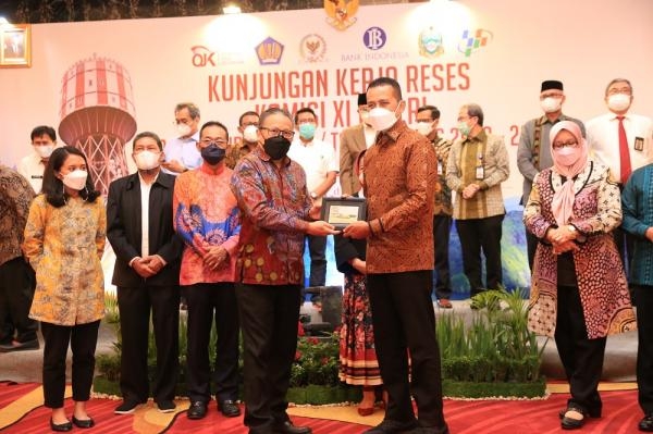 Hadiri Rapat Kunjungan Kerja Reses Komisi XI DPR RI, Wagub Musa Rajekshah Sampaikan Fokus Pembangunan Sumut